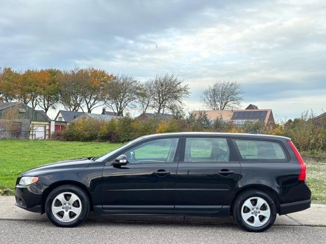 Volvo V70 2.4D Limited Edition Automaat ECC Audio/CD Navigat, Zwart, Euro 4, 750 kg, 5 cilinders