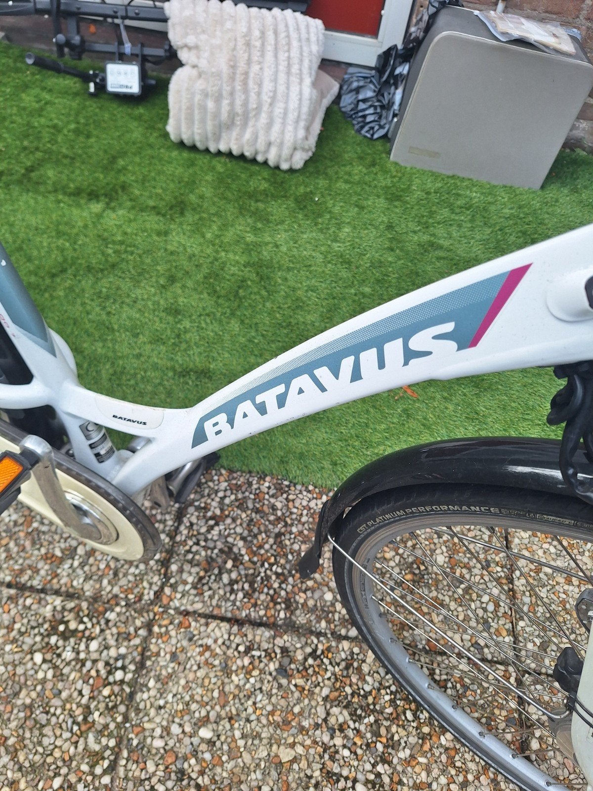 Foto 5 van batavus damesfiets8

28 inch 57 cm

fiets is niet meer elect