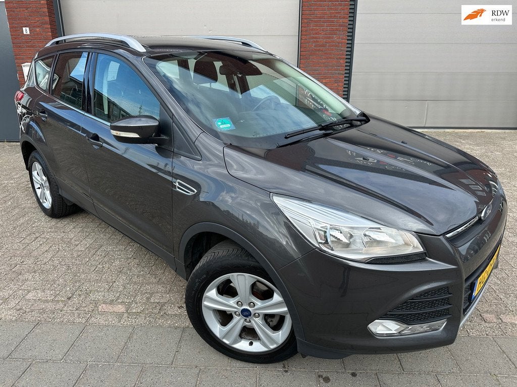 Ford Kuga 1.5 / Navi / PDC / Clima / Cruise / NAP, Auto's, Stof, 4 cilinders, Origineel Nederlands, Bedrijf