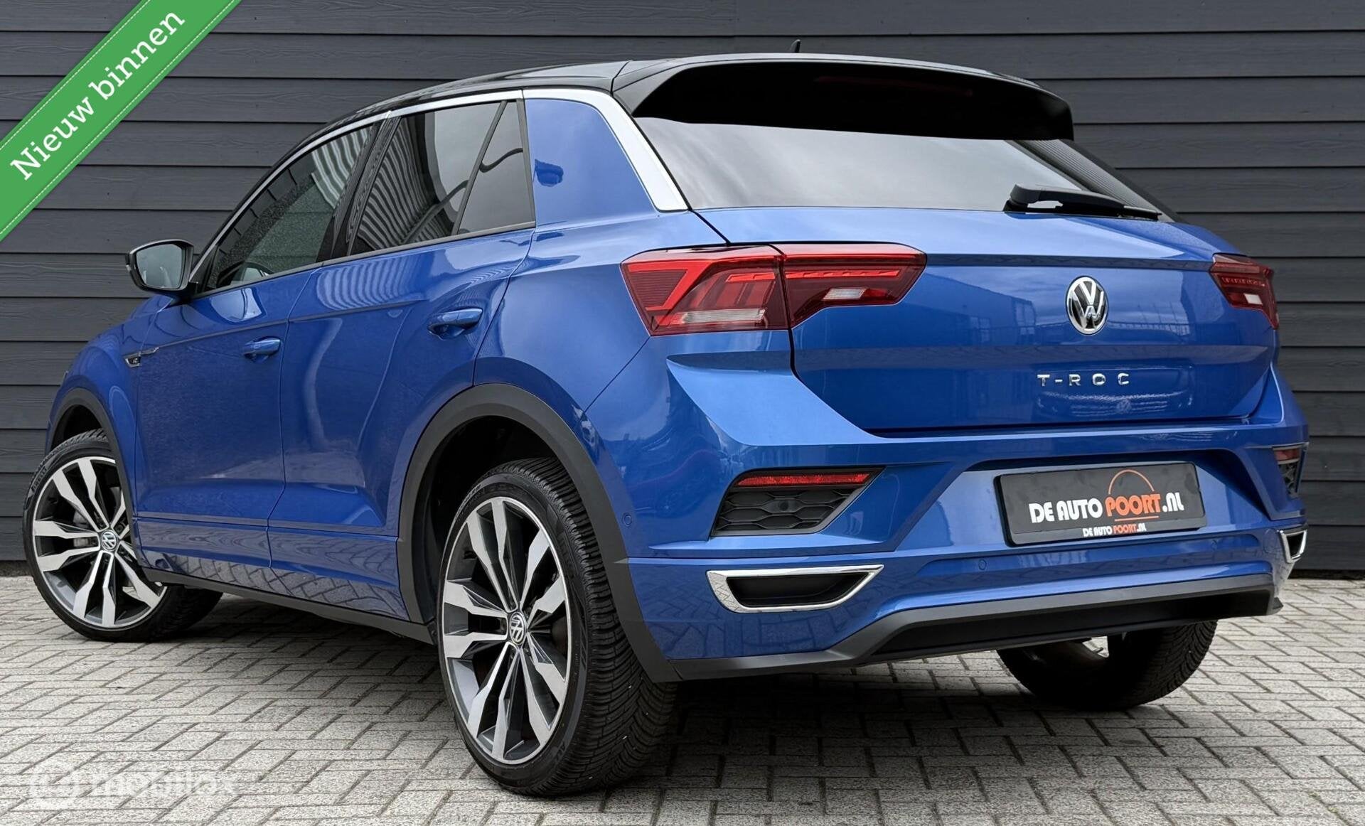 Volkswagen T-Roc 1.5 TSI DSG R-line/Carplay/Camera/LED/Clima, Auto's, Volkswagen, 4 cilinders, Blauw, Bedrijf, 19 km/l