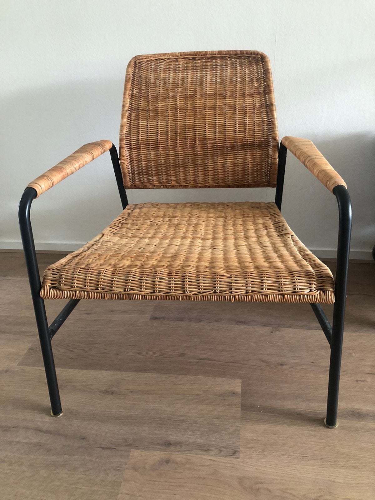 IKEA ULRIKSBERG rotan fauteuil – zo goed als nieuw, Huis en Inrichting, Stoelen, Ophalen, Zo goed als nieuw, Zwart, Eén