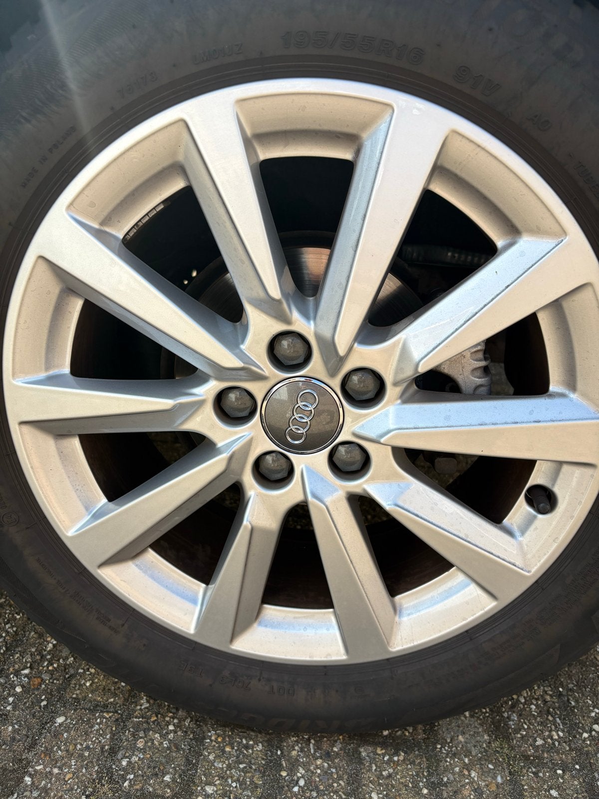 Originele Audi A1 velgen met Bridgestone banden 16 inch, Auto-onderdelen, Ophalen, Gebruikt, 16 inch, Banden en Velgen