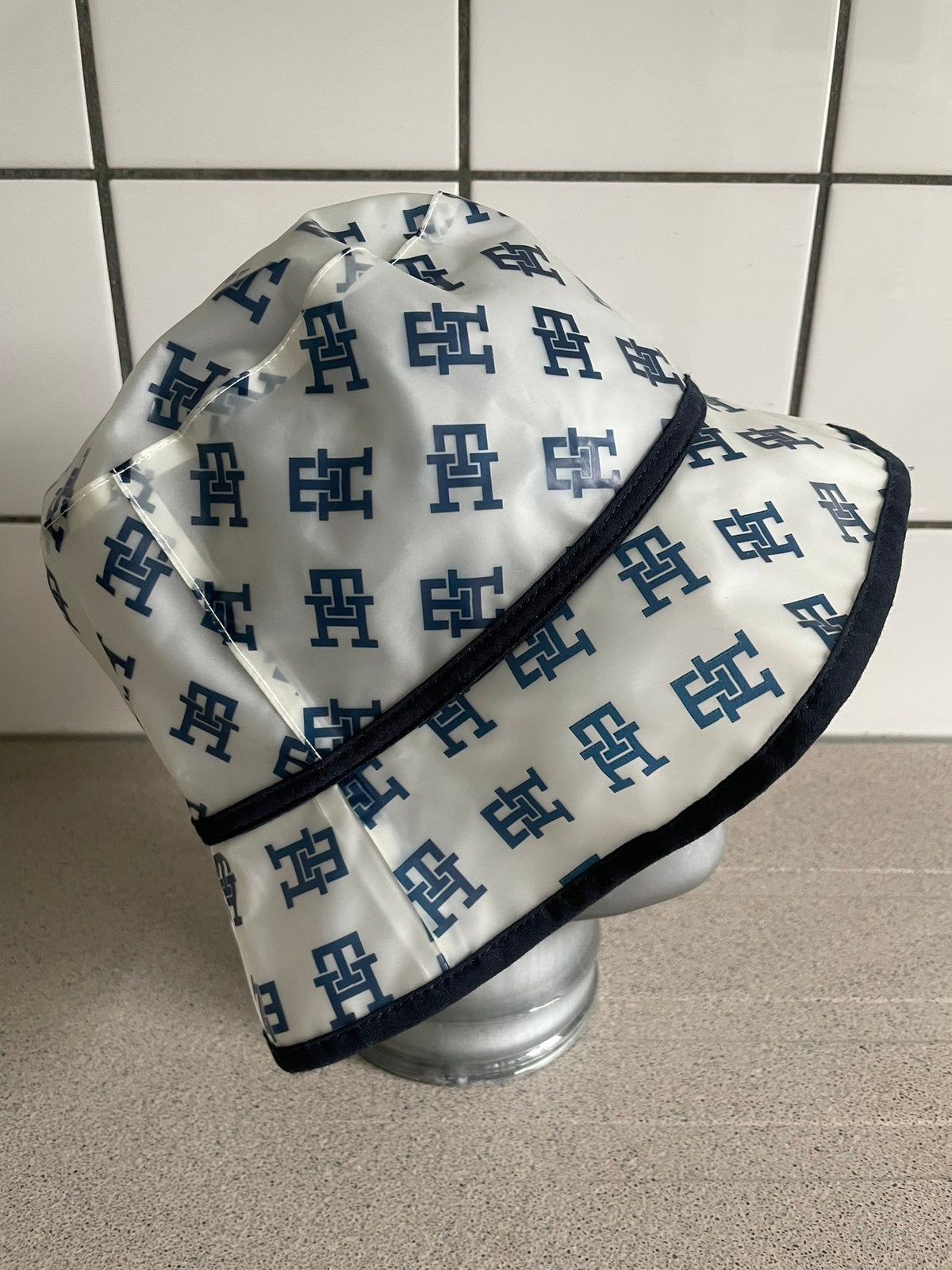 Tommy Hilfiger bucket hat vissershoed regenhoed, Ophalen of Verzenden, Zo goed als nieuw, 58 cm (L, 7¼ inch) of meer