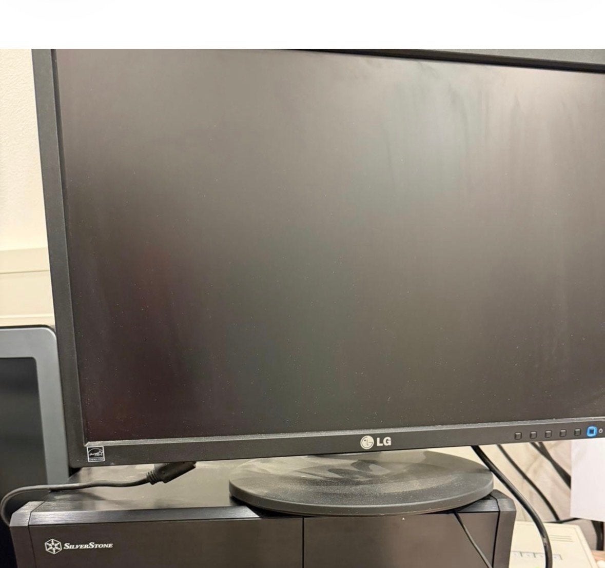 LG Flatron 22” Monitor - Gebruikt, Ophalen, Gebruikt, 60 Hz of minder, DVI