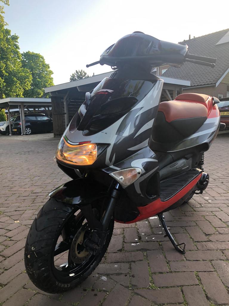 Aprilia sr, Fietsen en Brommers, Ophalen of Verzenden, Gebruikt, Tweetakt, SR 50