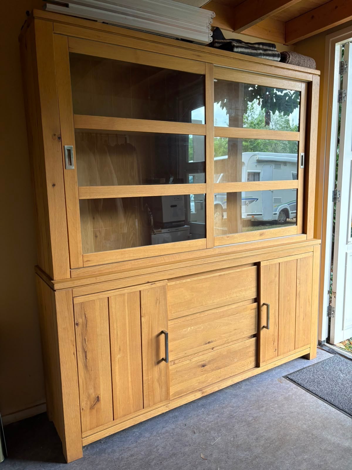 Prachtige landelijke eiken buffetkast / vitrinekast, Huis en Inrichting, Kasten | Buffetkasten, Ophalen, Gebruikt, 200 cm of meer