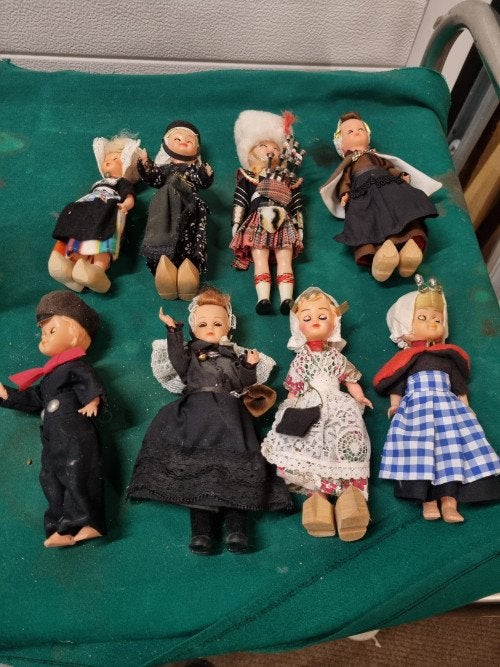 poppen kledendracht acht stuks, Ophalen of Verzenden, 'T Olde Gre-j, Info@toldegrej.nl, Endepoelstraat 20f Didam