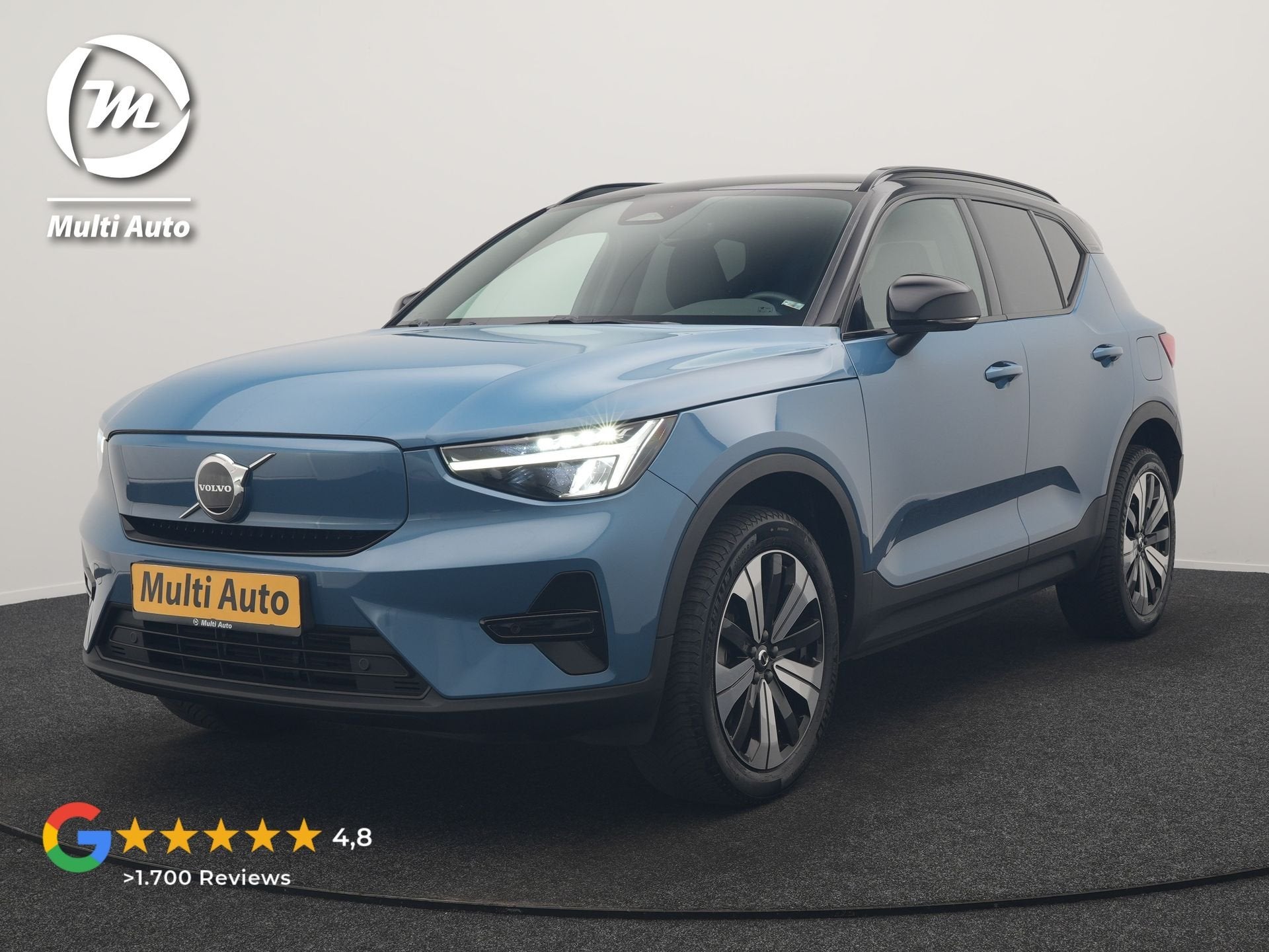 Volvo XC40 Core Recharge Pure 69 kWh 231pk Dealer O.H. | War, Automatische klimaatregeling, Gebruikt, Zwart, Blauw