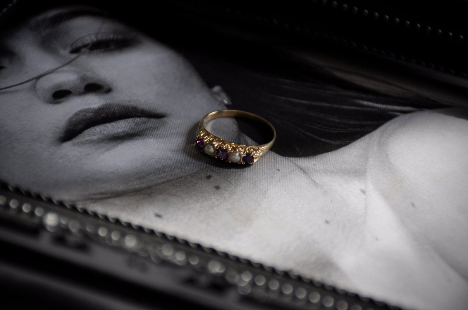 Vintage victorian ring 9 karaat parel en amethist