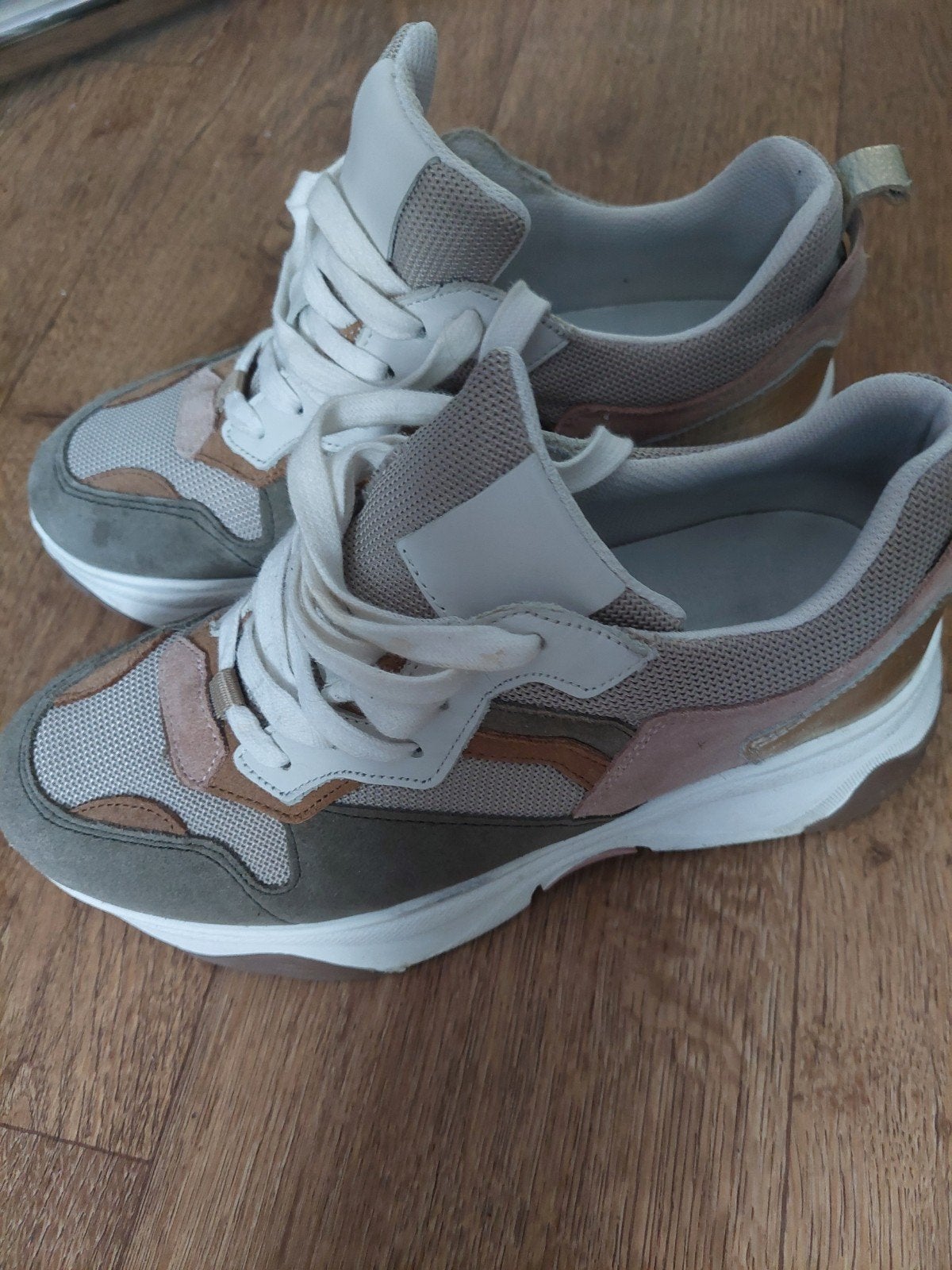 Oxmox sneakers maat 40 - Zo goed als nieuw, Ophalen, Beige, Sneakers of Gympen, Zo goed als nieuw