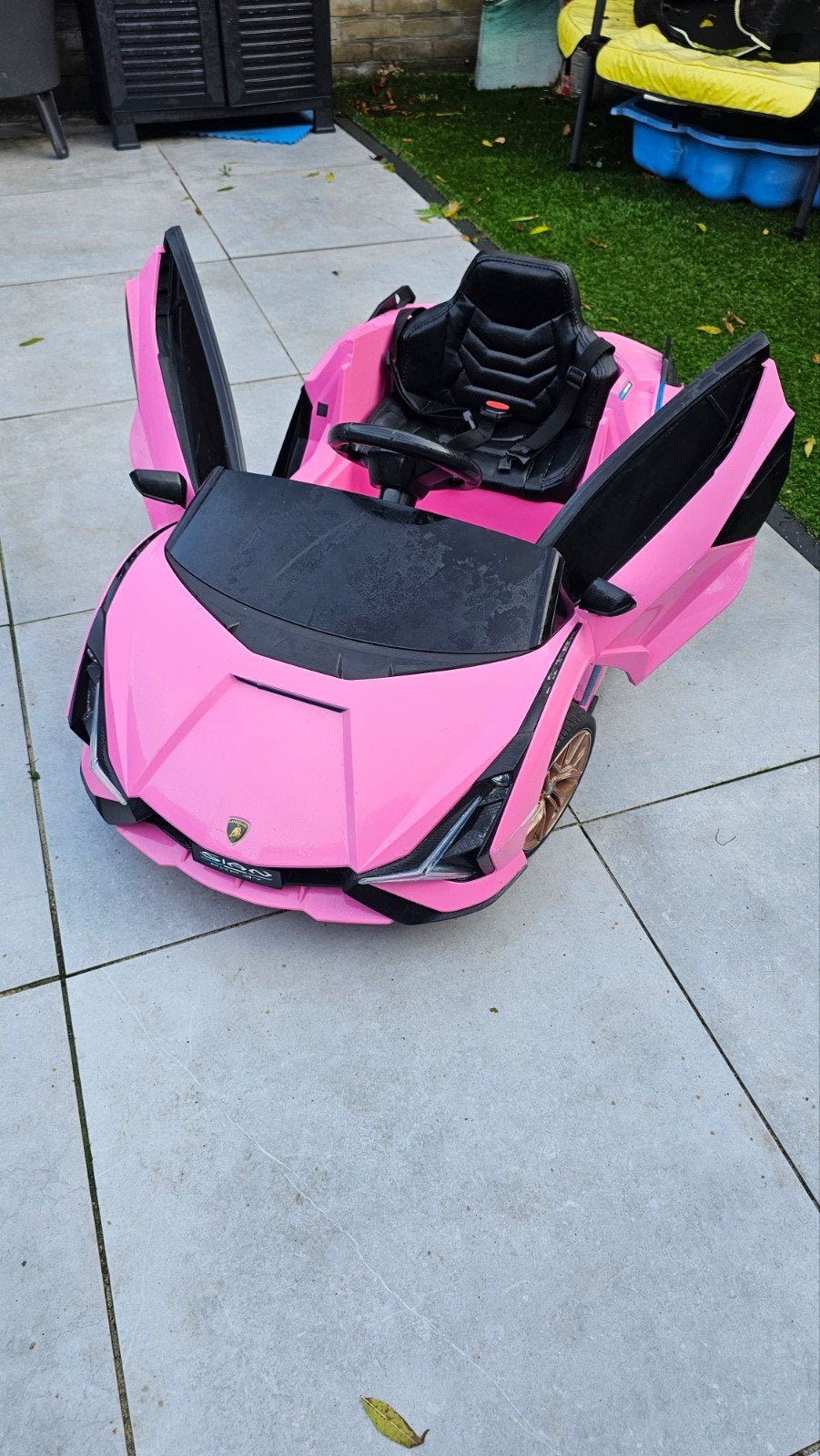 Roze Lamborghini Sian kinderauto met afstandsbediening, Zo goed als nieuw