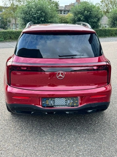 Mercedes-Benz GLB 200 4MATIC 2026 - nieuwstaat - 750 km !, Auto's, Automaat, Dealer onderhouden, Parkeerassistent, Zwart