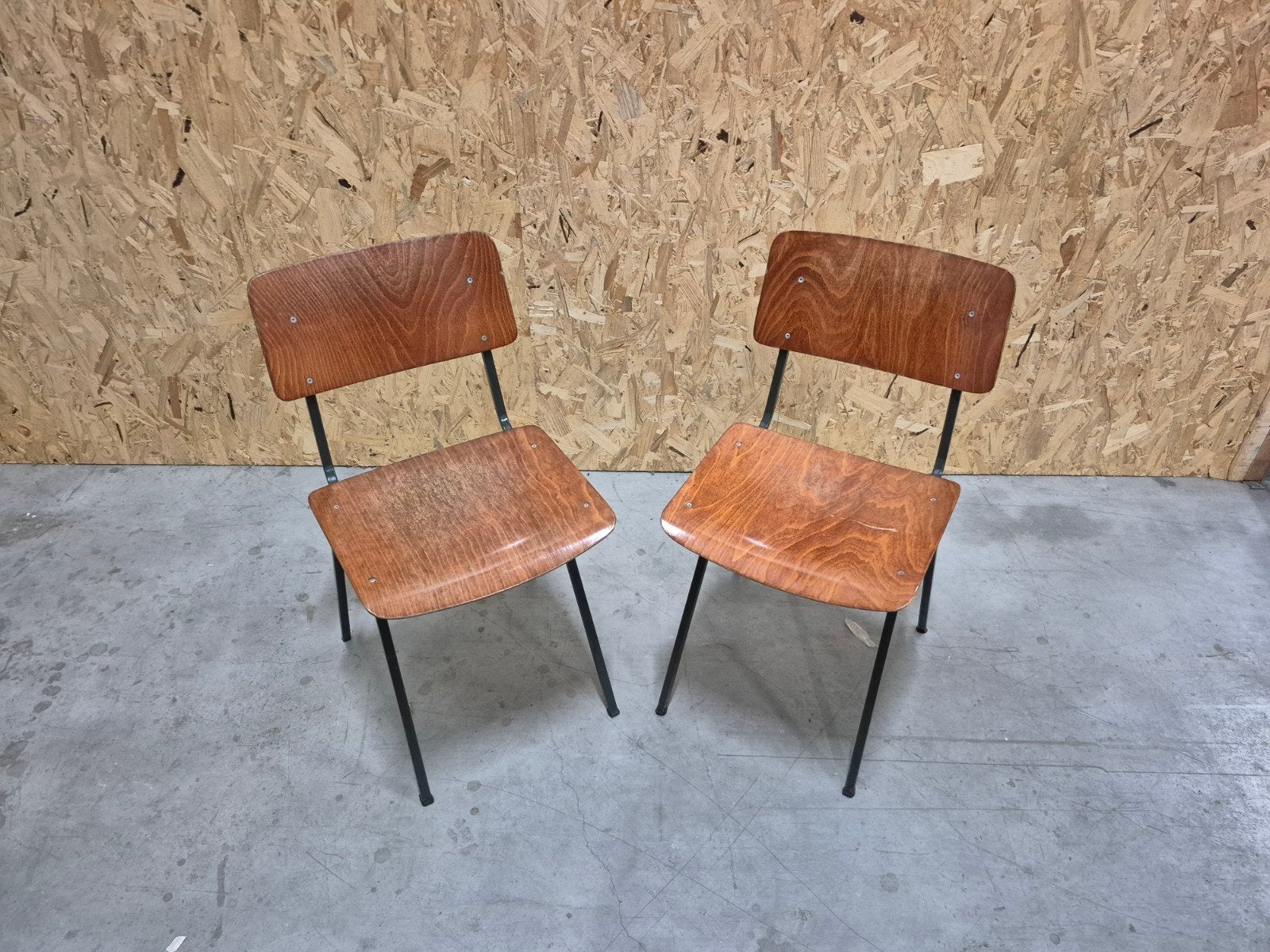 24x Retro Vintage Stoelen - Houten Zitting en Rugleuning, Ophalen