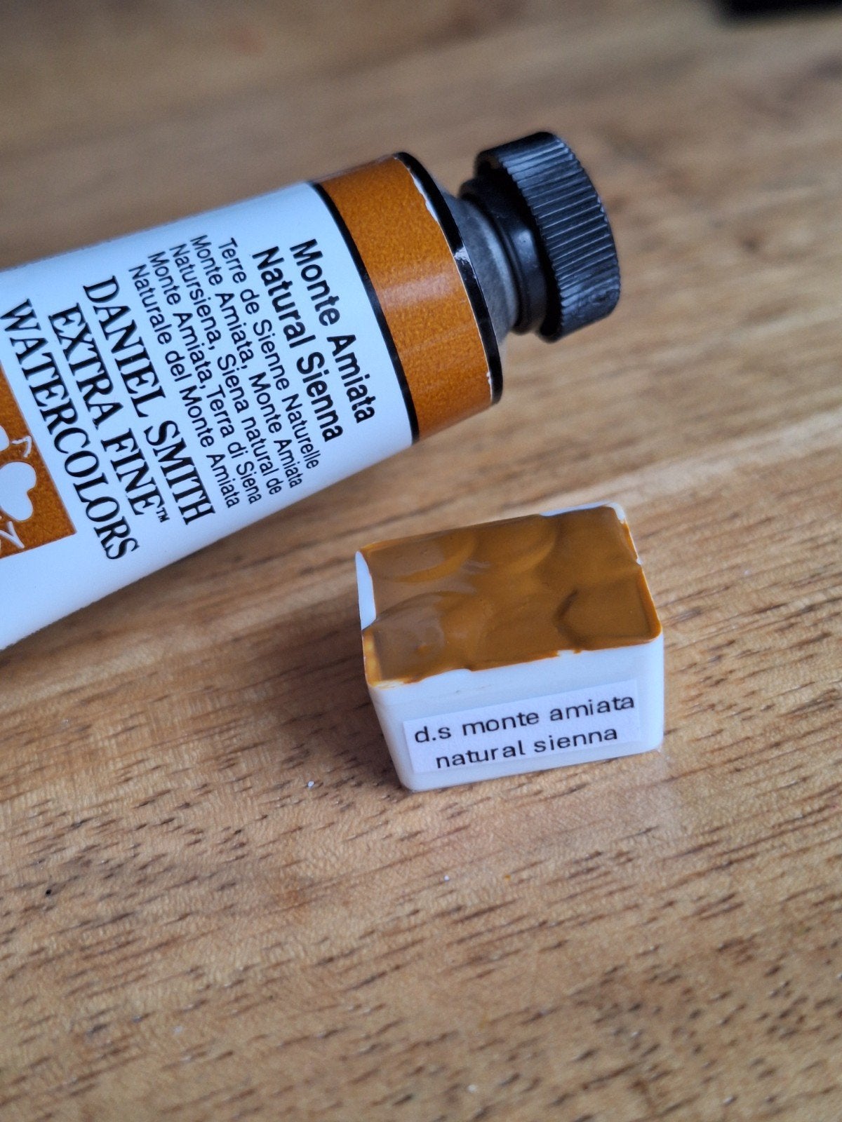Daniel Smith Monte Amiata Natural Sienna - ½ napje, Hobby en Vrije tijd, Ophalen of Verzenden, Nieuw, Waterverf