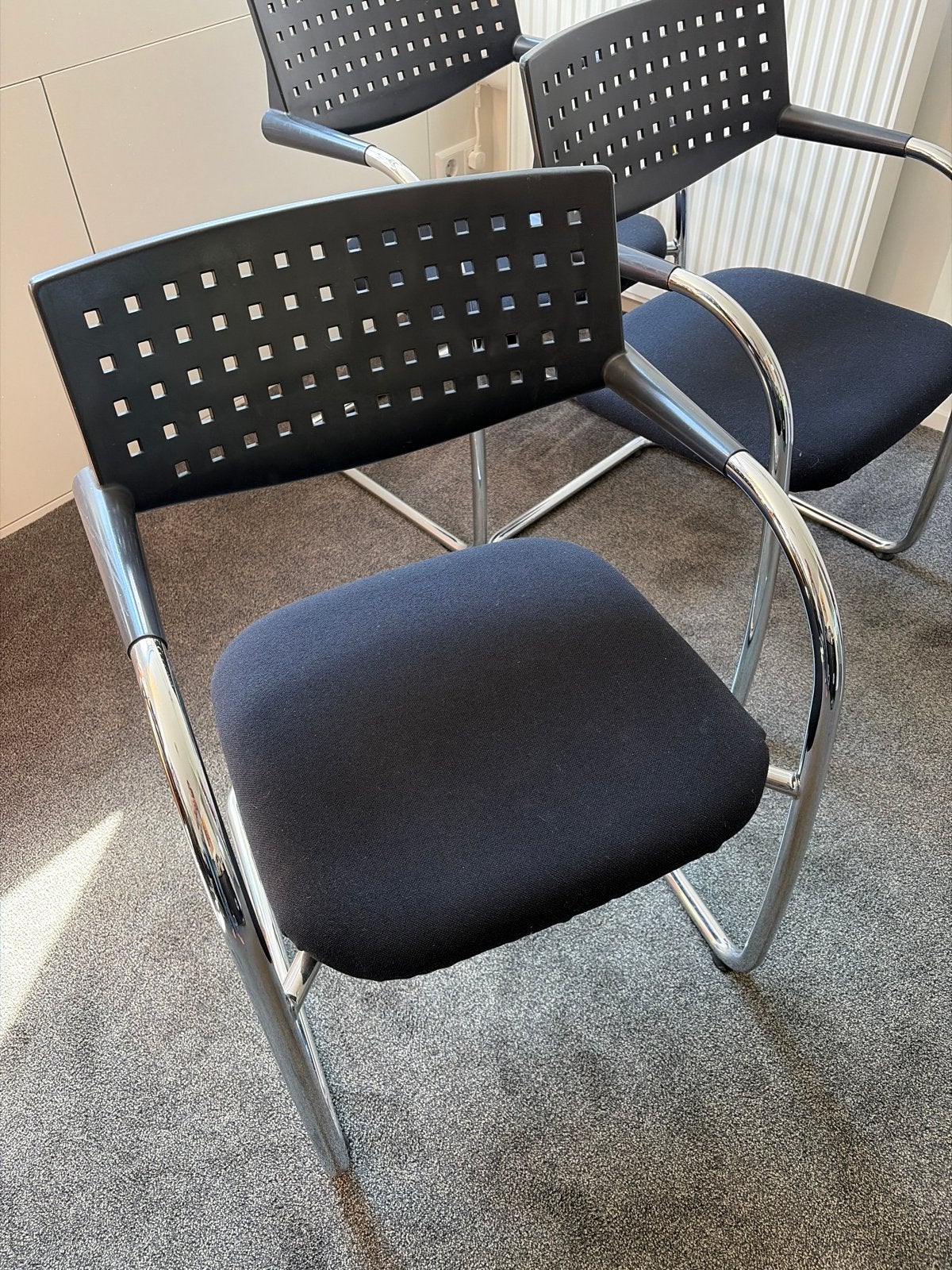 Set van 4 Vitra Visavis Zwart/Chrome Design Stoelen, Ophalen, Kunststof, Gebruikt, Zwart