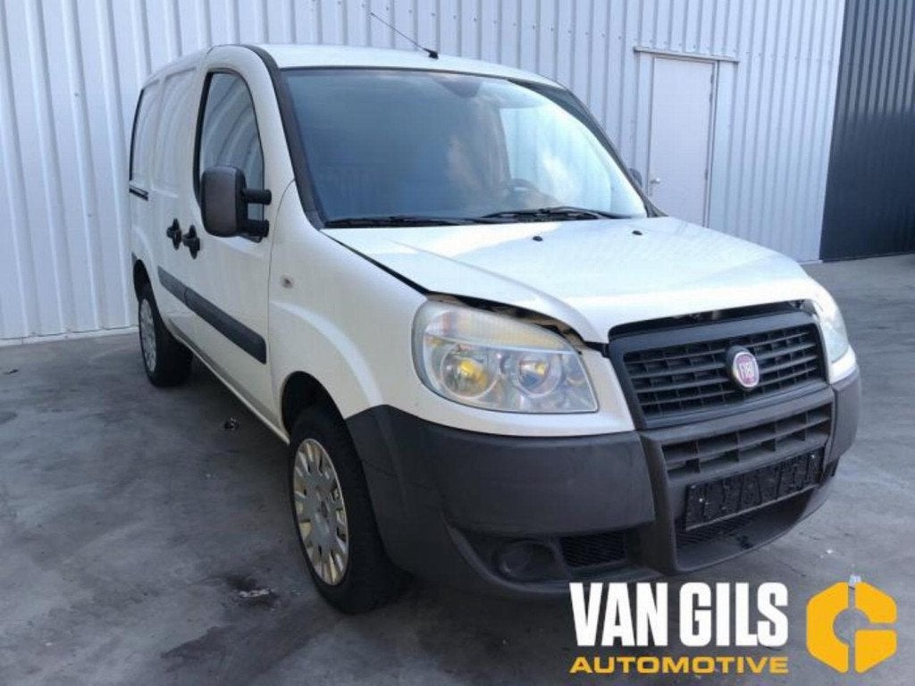 Fiat Doblo, Stellantis N.V., Webaccessibility@stellantis.com, Taurusavenue 1 ,2132 LS, Hoofddorp, Nederland