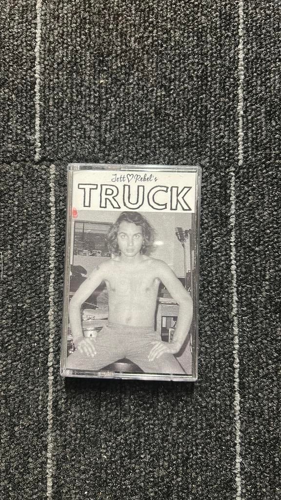 Cassettebandje Jett Rebel Truck, Cd's en Dvd's, Ophalen, 1 bandje, Met bewaardoos, rek of koffer, Nieuw in verpakking