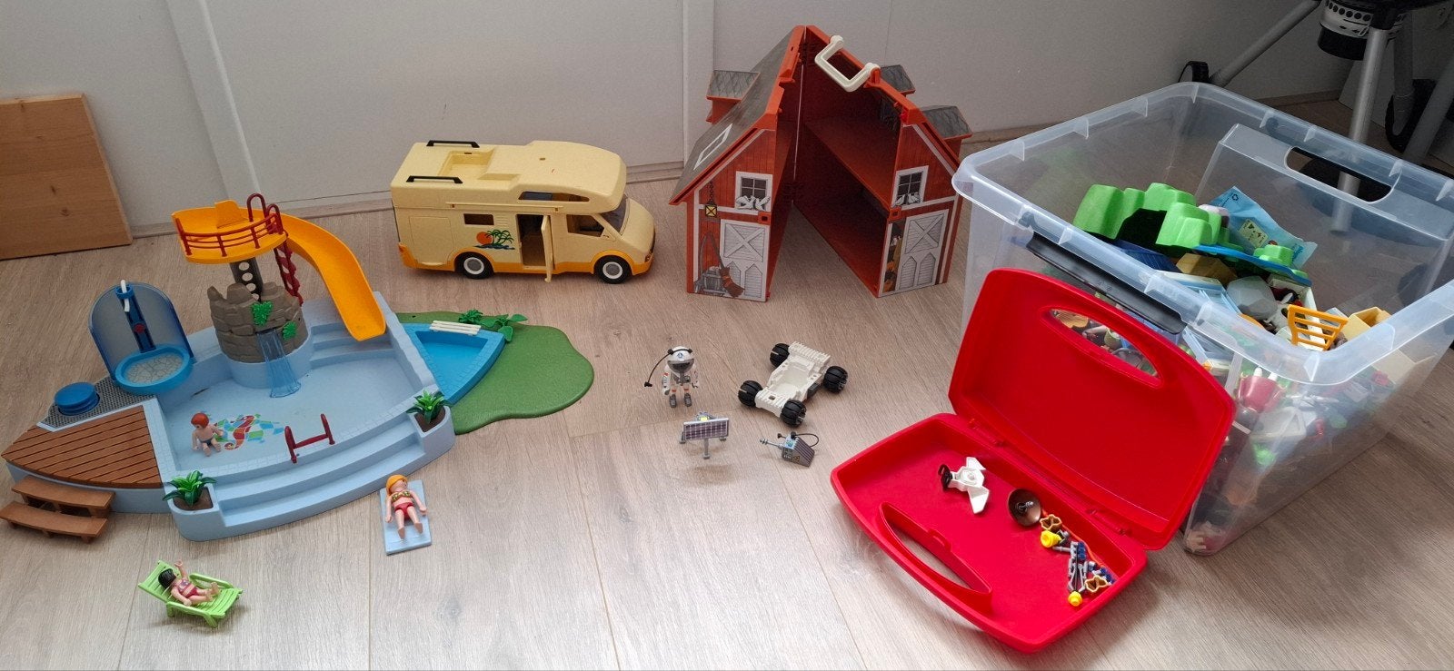 Grote Playmobil set: Camper, boerderij, zwembad en meer!, Ophalen, Gebruikt, Jongen of Meisje