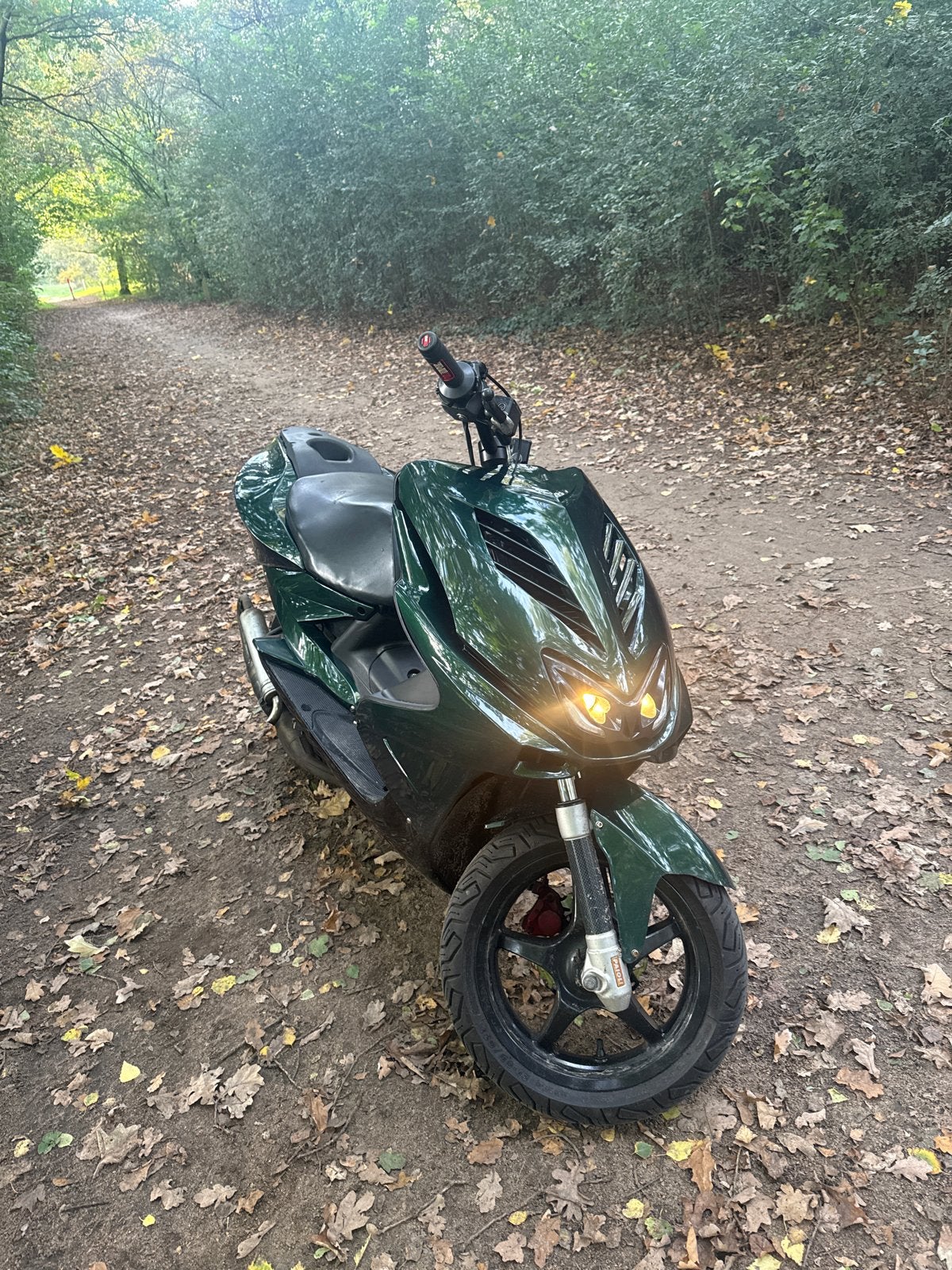 Yamaha Aerox 70cc - Goede staat, Wok status, Bromkenteken, Tweetakt, Gebruikt, Aerox, Maximaal 45 km/u