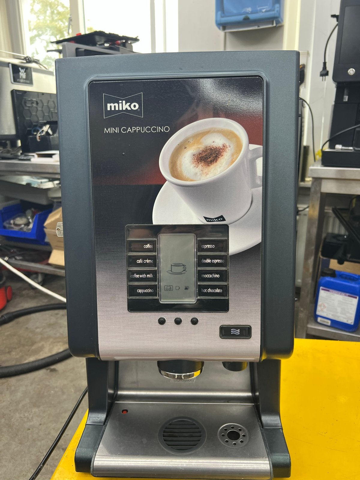 Bravilor instant Koffiemachine - Zo goed als nieuw, Witgoed en Apparatuur, 10 kopjes of meer, Koffiemachine, Gemalen koffie, Ophalen of Verzenden