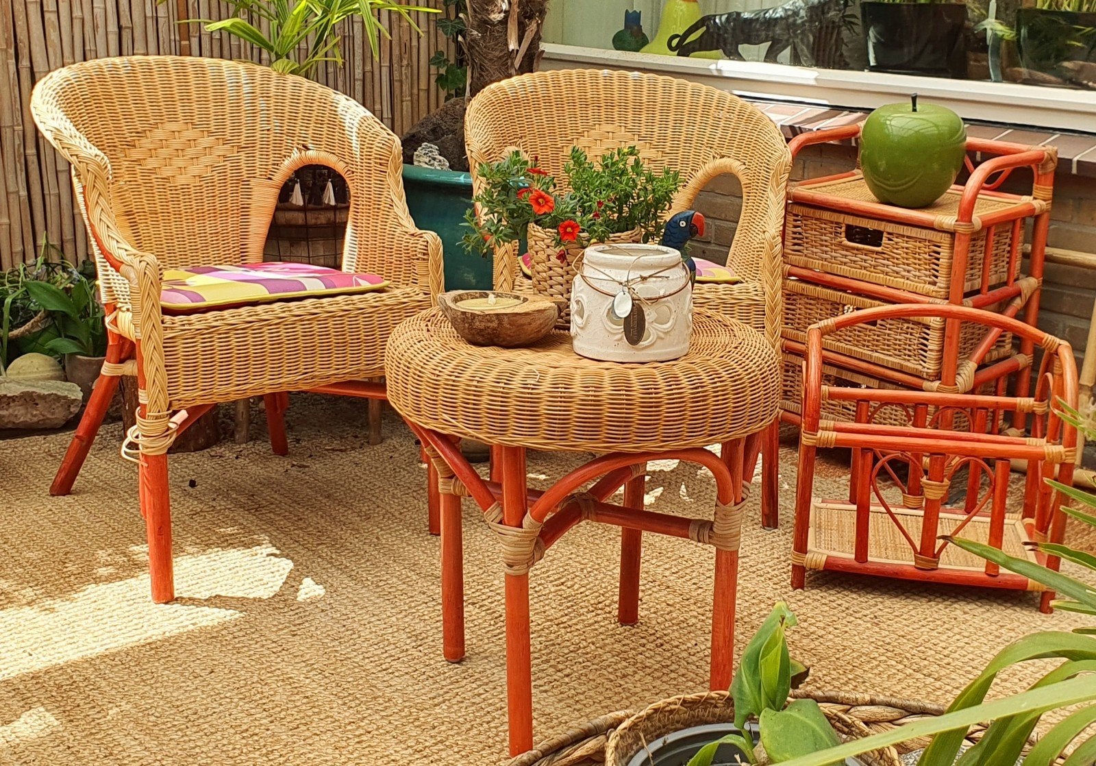Tuinset bistroset vintage nieuwstaat altijd binnen gestaan, Tuin en Terras, Bijzettafel, Zo goed als nieuw, Tuinset, Ophalen