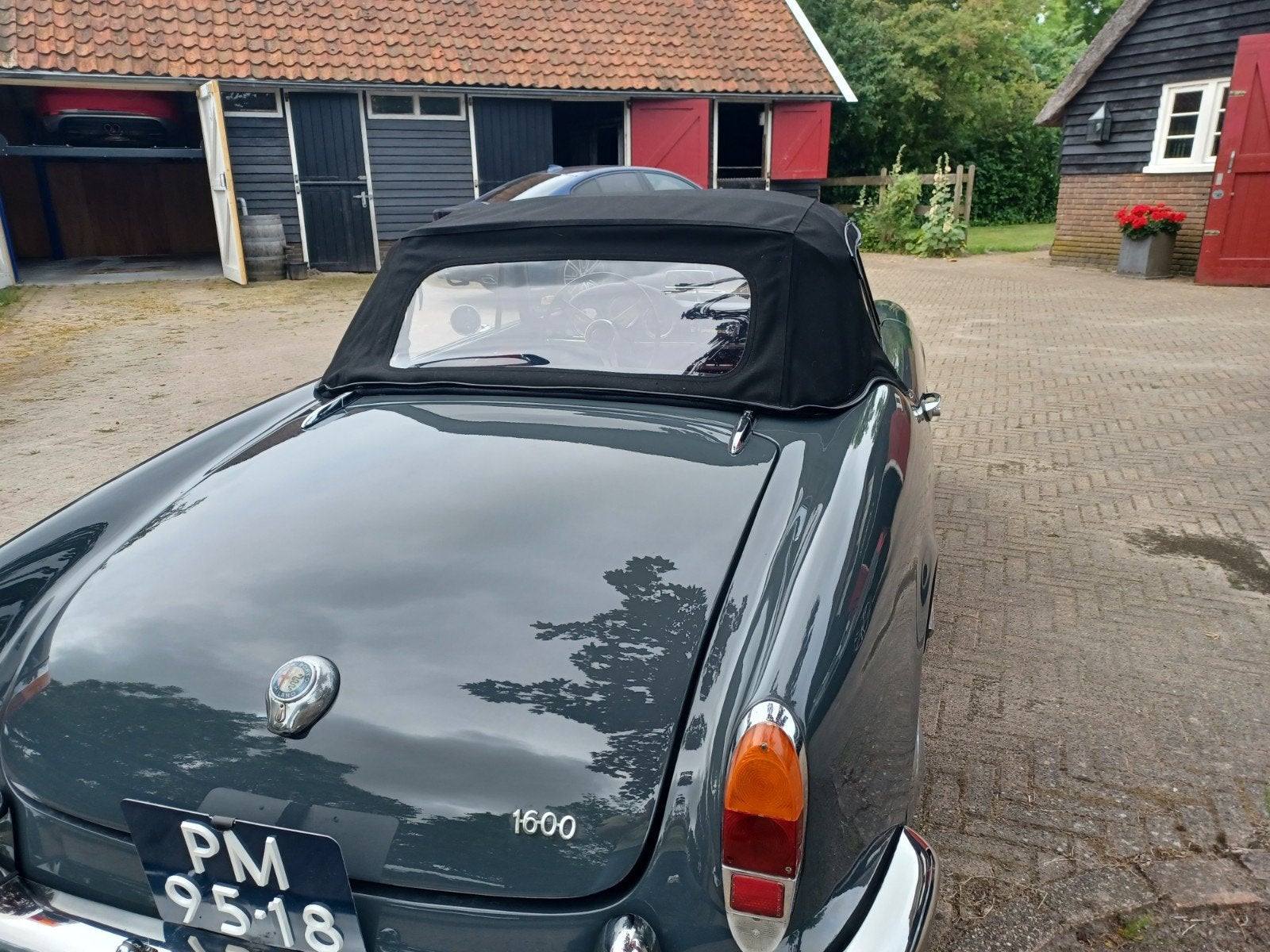 Alfa Romeo Giulia spider 1600 1962 Grijs incl. hardtop, foto 4
