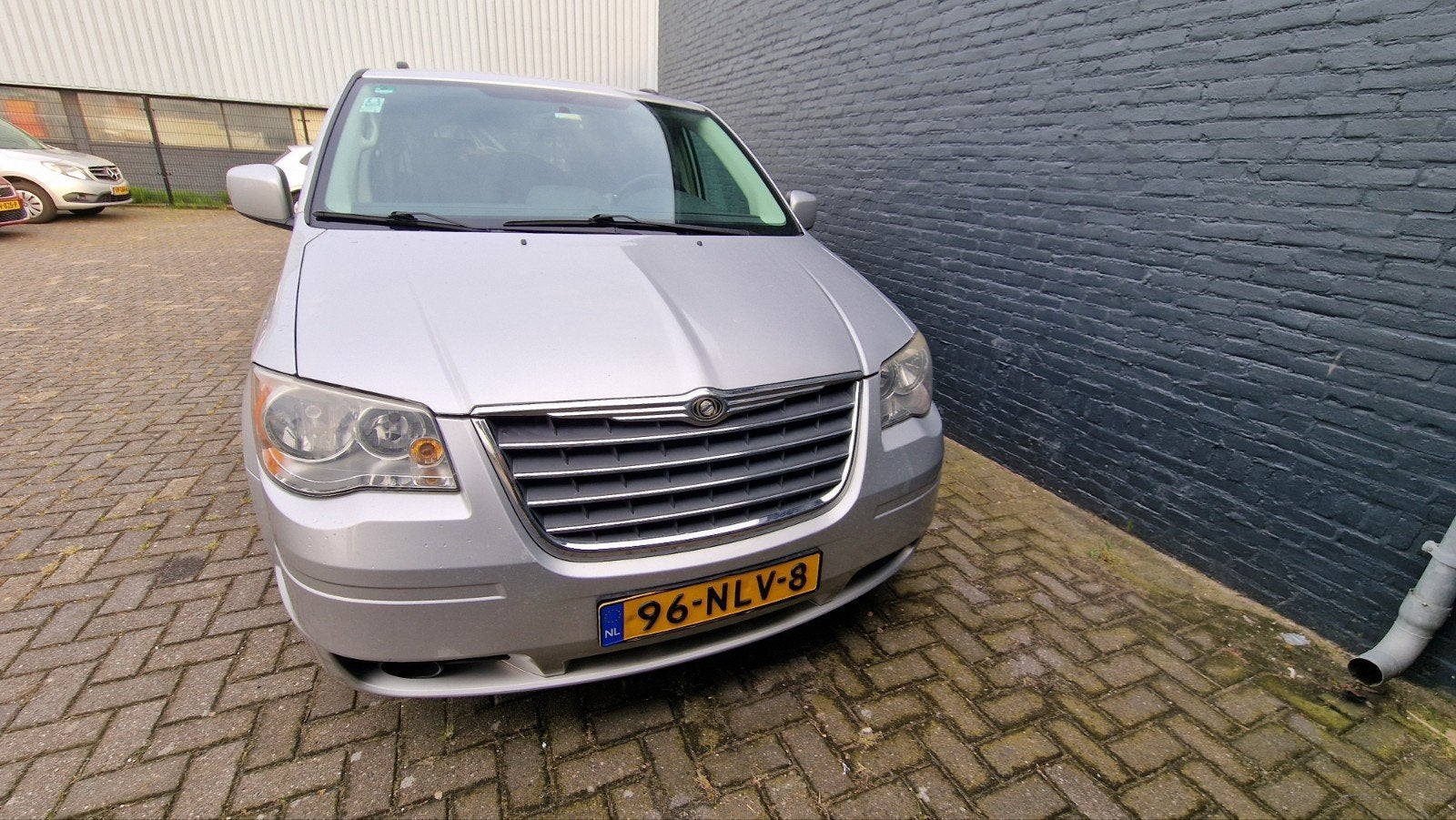 Chrysler Grand Voyager 2.8 CRD AUT 2010 Grijs, 450 kg, 4 cilinders, Grand Voyager, 255 €/maand