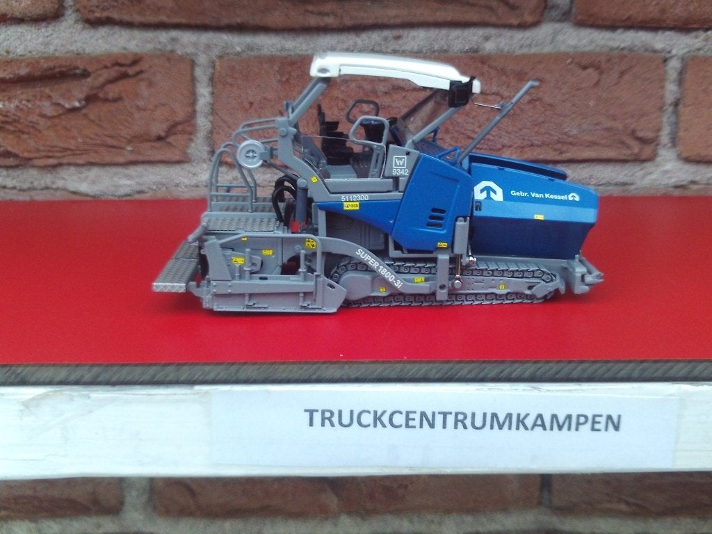 WSI  Vogele  Super  1800-3  van  Gebr.  van  Kessel.