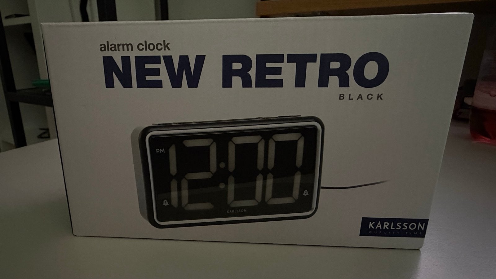 Karlsson New Retro Wekker - Zwart Digitaal, Verzenden, Zo goed als nieuw, Digitaal, Wekker of Tafelklok