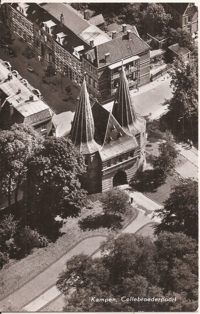 Kampen Cellebroederpoort 1959 KLM Aerocarto foto, Ophalen of Verzenden, 1940 tot 1960, Gelopen, Overijssel