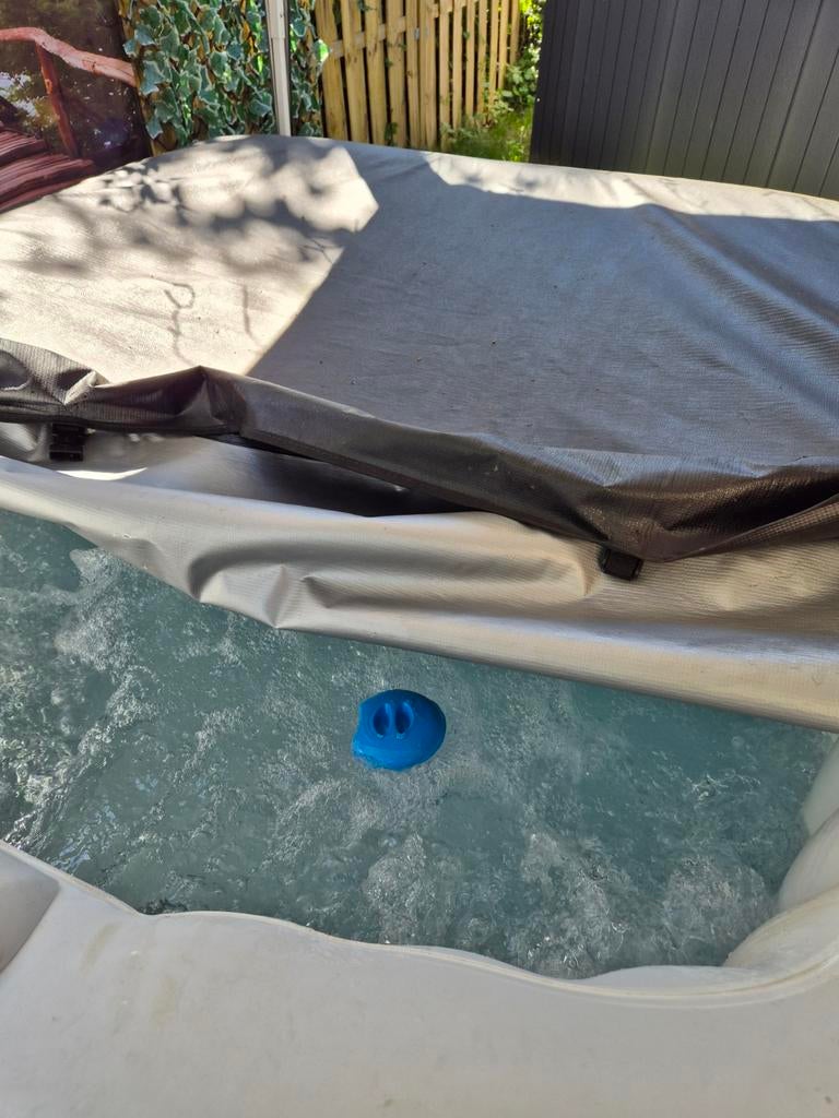 Bubbelbad, Ophalen, Gebruikt, Afdekzeil, Opblaasbaar