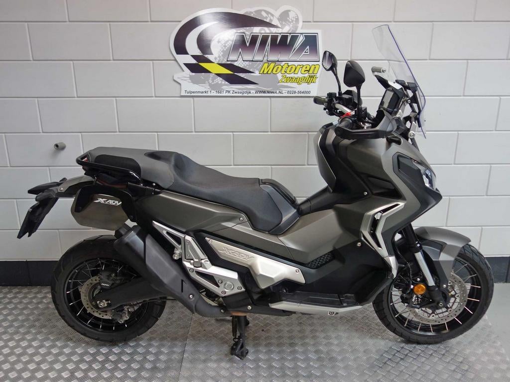 HONDA X-ADV, Motoren, Motoren | Honda, Bedrijf, Scooter, meer dan 35 kW, 2 cilinders, Motorrijbewijs A