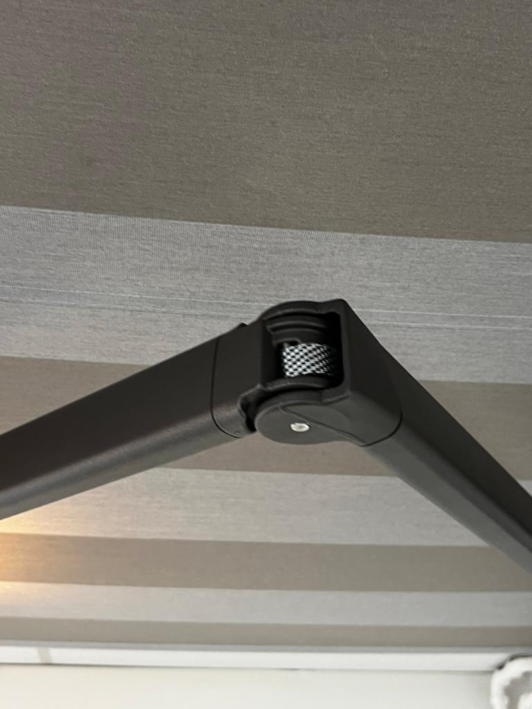 Weinor Opal Design Knikarmscherm met LED - Showroommodel, Ophalen, Zo goed als nieuw, 250 cm tot 450 cm, Knikarmscherm