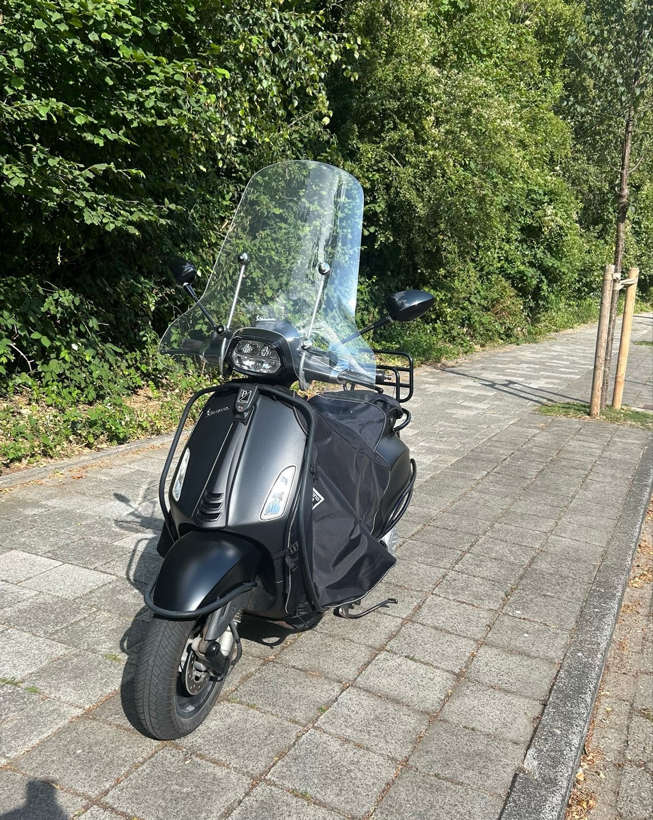 Vespa Sprint Notte 2019 Mat Zwart, Fietsen en Brommers, Scooters | Vespa, Ophalen, Gebruikt, Maximaal 45 km/u, Vespa S