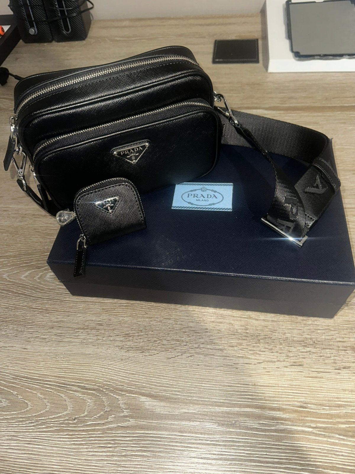 Prada Milano crossbody tas – zwart, Ophalen of Verzenden, Zo goed als nieuw, Zwart