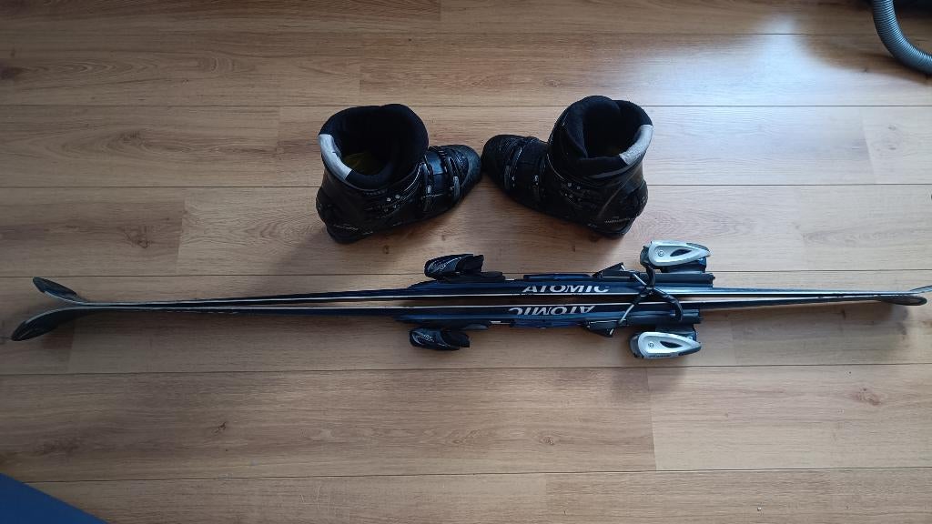 SKI (1,70M) + SKISCHOENEN (M45), Ophalen, 160 tot 180 cm, Gebruikt, Atomic