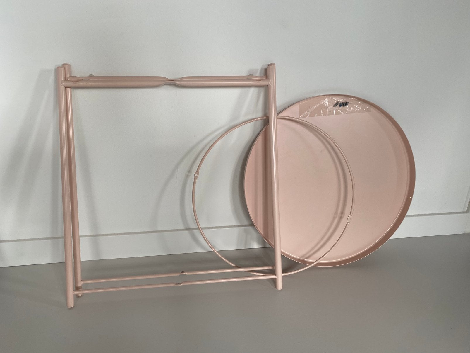Ikea GLADOM bijzettafel lichtroze, Minder dan 55 cm, Rond, Zo goed als nieuw, Ophalen