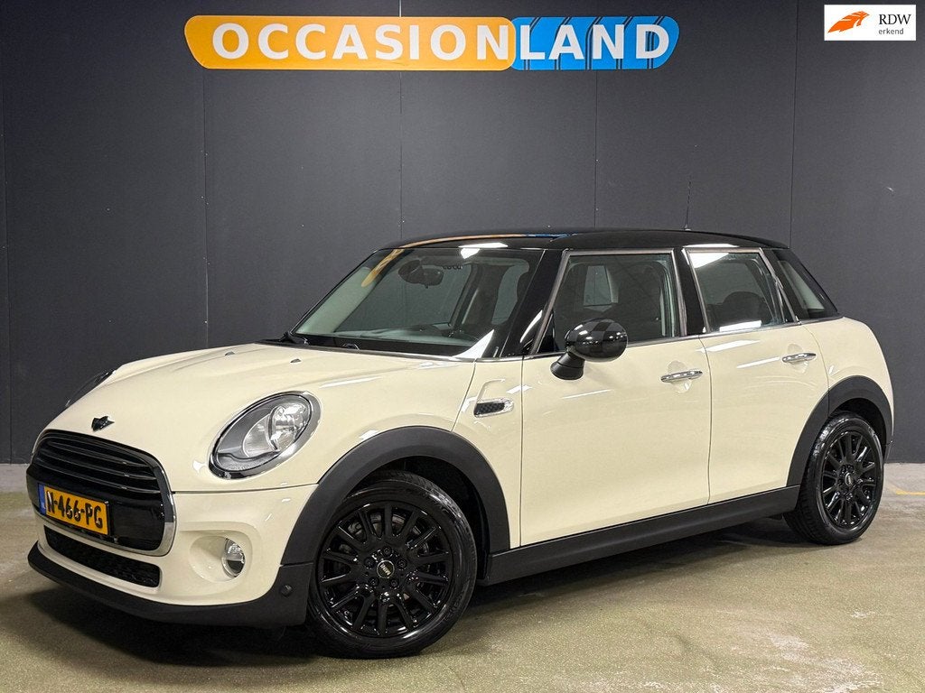 Mini 5-Deurs 1.5 Cooper Serious Business |SFEER|STOELV|CRUIS, Auto's, Mini, Bedrijf, Te koop, Cooper, ABS, Airbags, Airconditioning