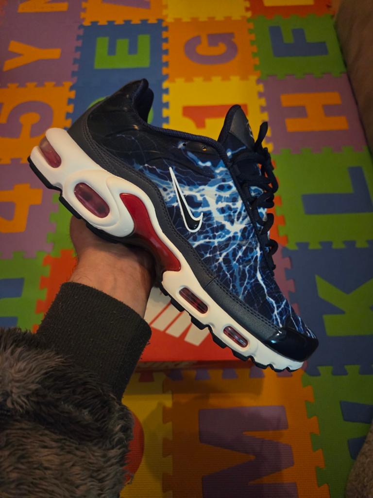 Nike air max plus 'eclair lightening' maat 44, Ophalen of Verzenden, Zo goed als nieuw, Overige kleuren