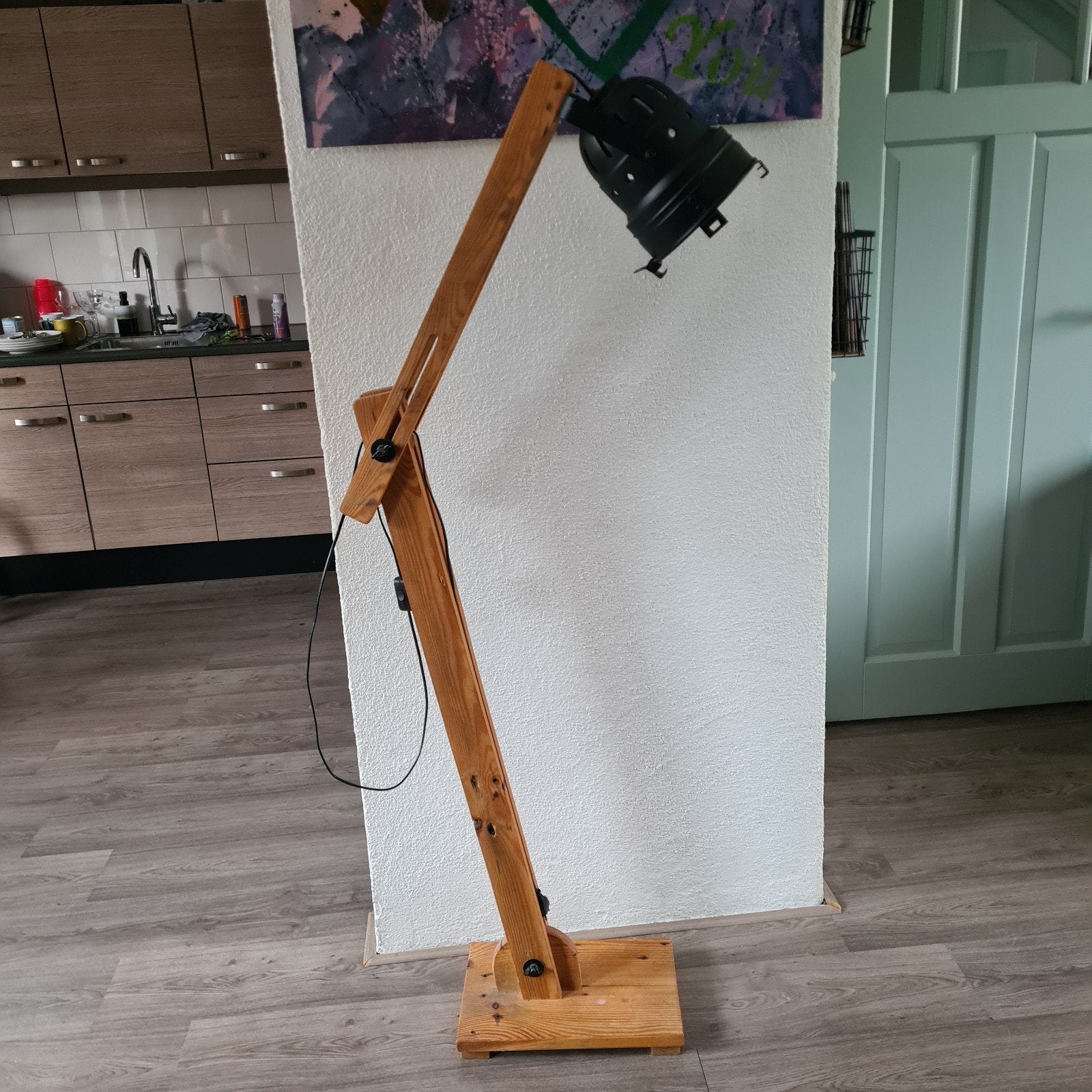 Industriële staande lamp - Hout en Metaal, Huis en Inrichting, Lampen | Vloerlampen, Ophalen, Gebruikt, E27 (groot), Hout