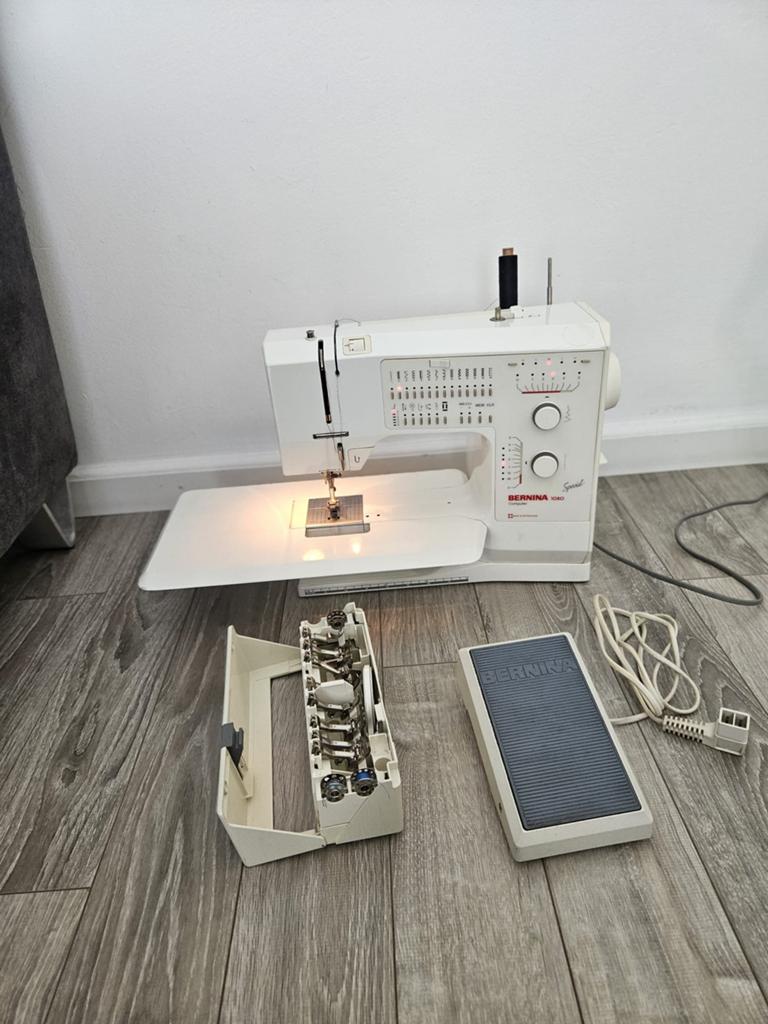 Bernina 1080 Naaimachine, Hobby en Vrije tijd, Naaimachines en Toebehoren, Ophalen of Verzenden, Zo goed als nieuw, Naaimachine