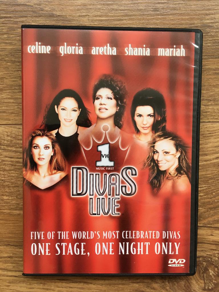 DVD - Divas Live - Celine Dion, Gloria Estafan, Mariah Careh, Alle leeftijden, Ophalen of Verzenden, Zo goed als nieuw