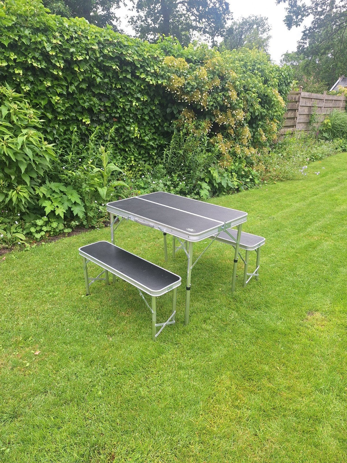Camping tafel, Caravans en Kamperen, Kampeermeubelen, Ophalen of Verzenden, Zo goed als nieuw, Campingtafel
