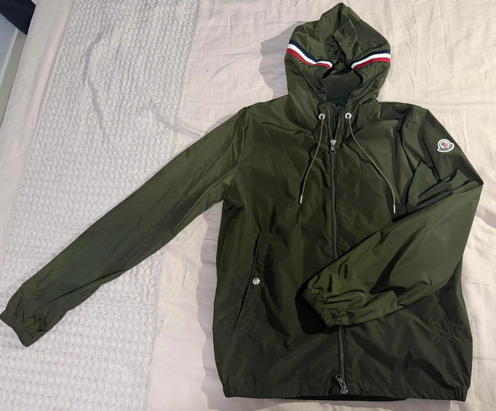 Moncler jacket groen S, Ophalen, Zo goed als nieuw, Maat 46 (S) of kleiner, Groen