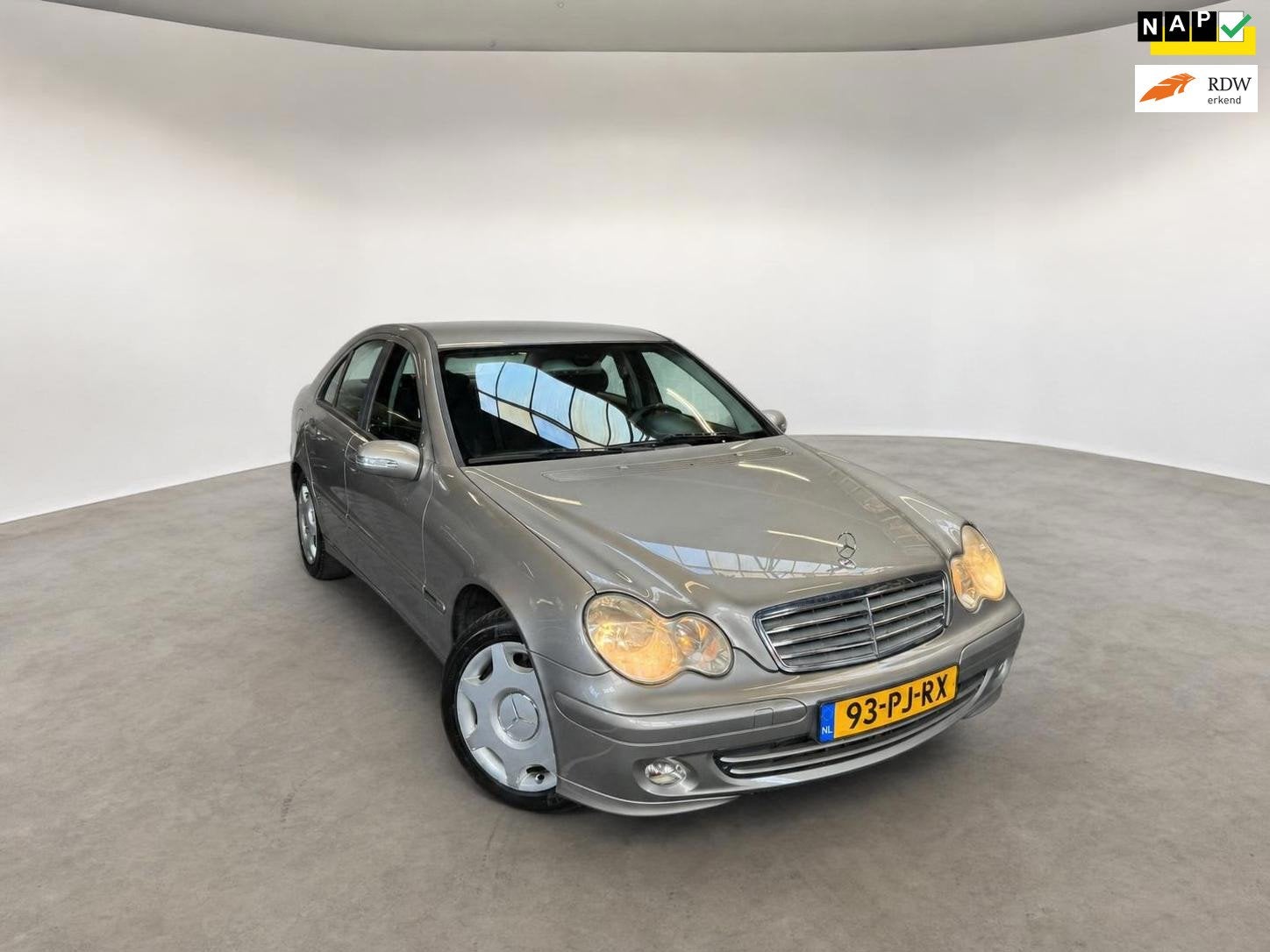 Mercedes-Benz C-klasse 200 K. Classic Youngtimer!|CRUISE CON, Achterwielaandrijving, Gebruikt, 4 cilinders, 1796 cc
