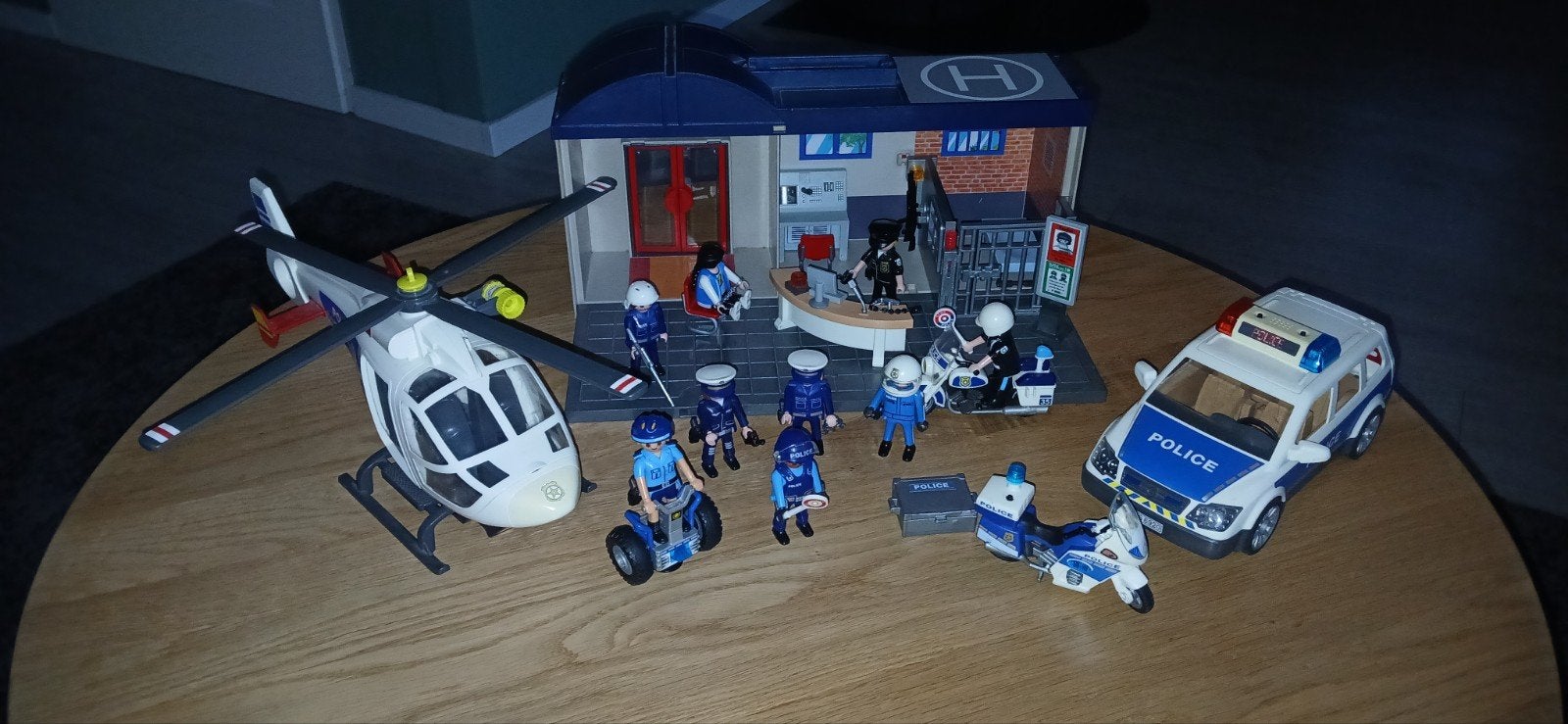 Playmobil Politiebureau met voertuigen en figuren, Gebruikt, Gebouw, Complete set, Ophalen of Verzenden