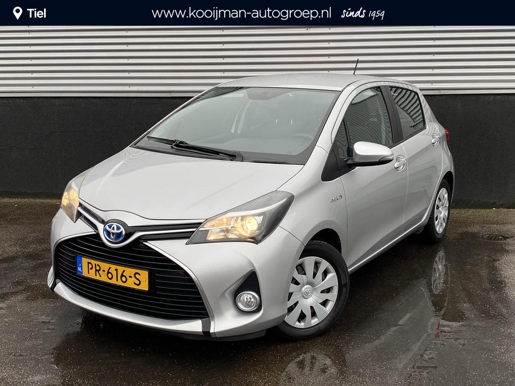 Toyota Yaris 1.5 Hybrid Trend Automaat, achteruitrij camera,, Auto's, Gebruikt, Euro 6, 4 cilinders, 49 €/maand