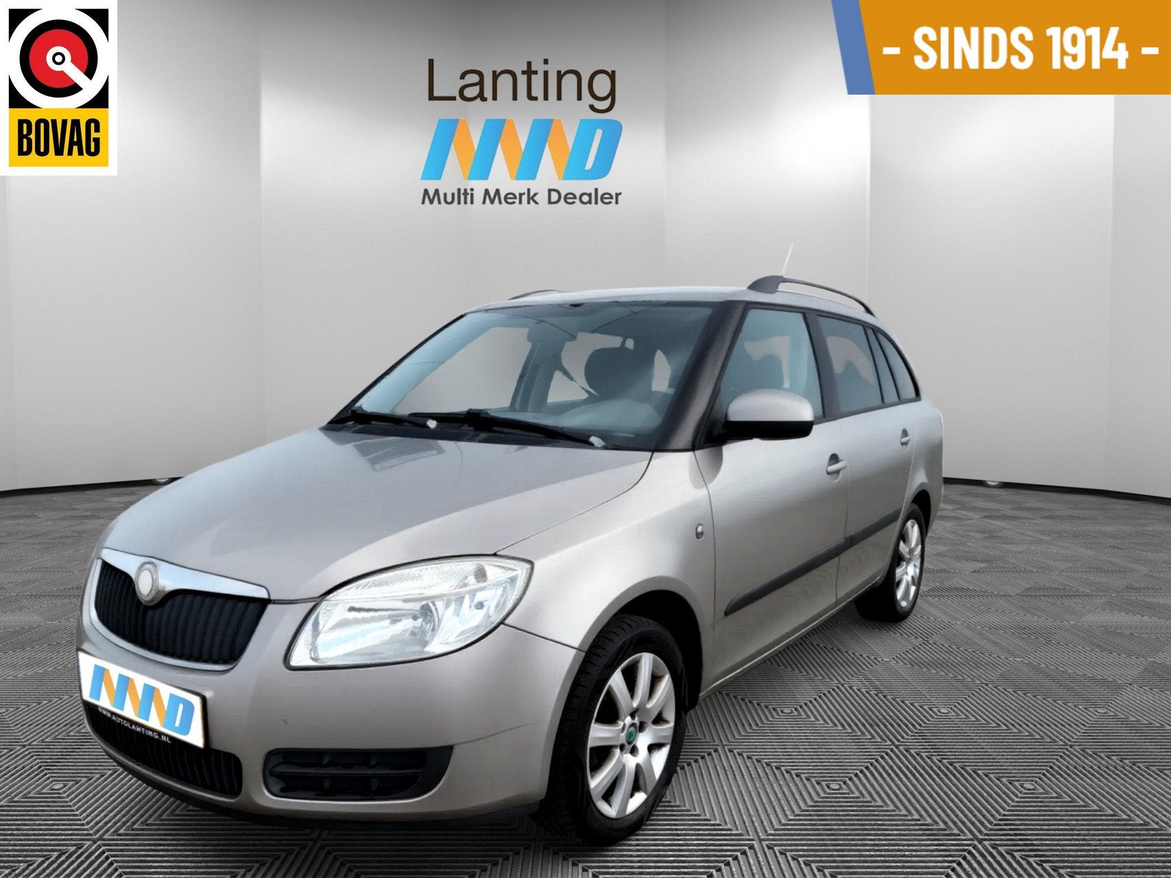 Skoda Fabia Combi 1.4-16V Ambition Business Line, Auto's, Voorwielaandrijving, Euro 5, Zwart, 4 cilinders