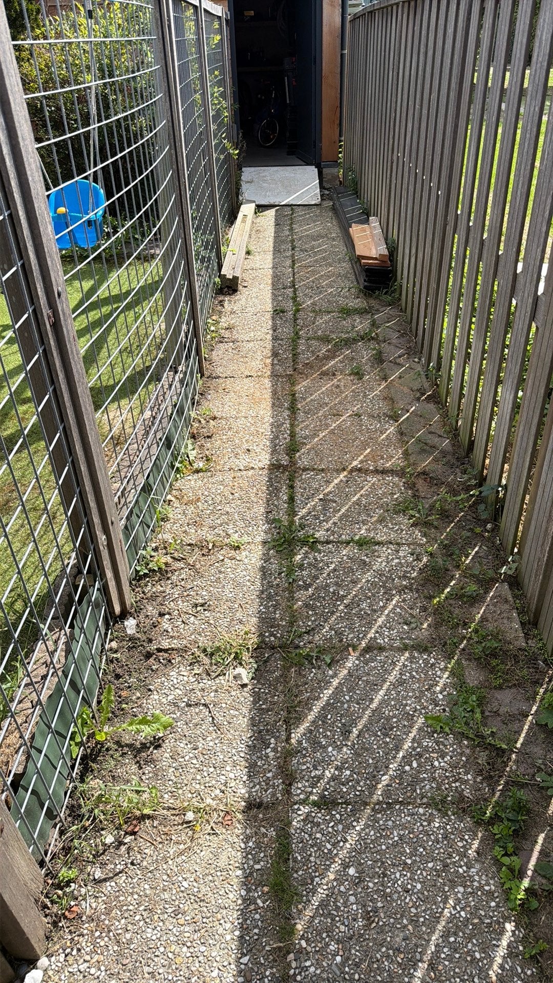 30 grindtegel 50x50 gratis plus gratis krat bier, Ophalen, Zo goed als nieuw, IJzer, Tuinhek