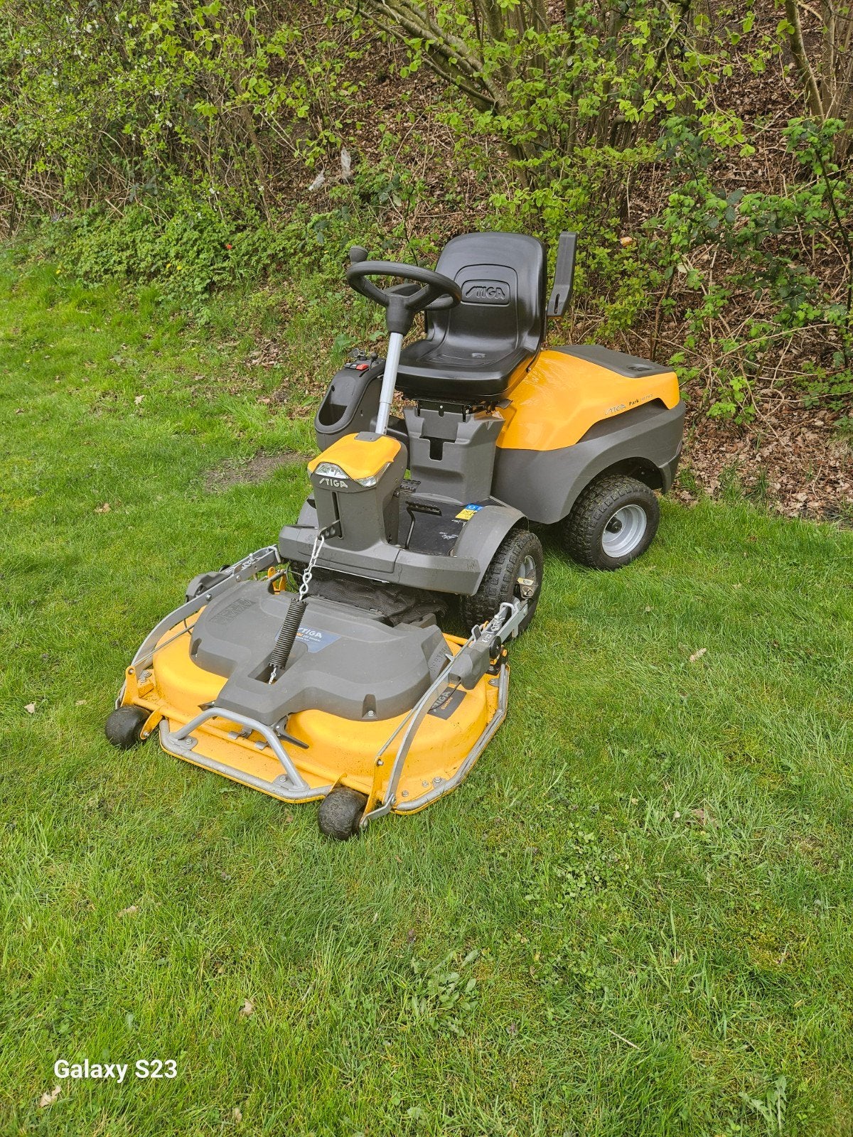 Stiga park 740pwx 4wd zitmaaier frontmaaier grasmaaier hst, Ophalen of Verzenden, Zo goed als nieuw, Mulchfunctie, 90 tot 120 cm
